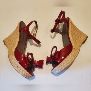 Moda Spana Red Patent Wedge Sandals Sz 10